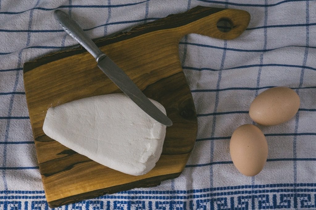Gouda vs. Cheddar – bitwa gigantów na talerzu