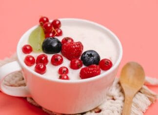 Nabiał po antybiotyku: kiedy zacząć jeść jogurty i kefir, by nie osłabić leku? Nabiał po antybiotyku: kiedy zacząć jeść jogurty i kefir, by nie osłabić leku?